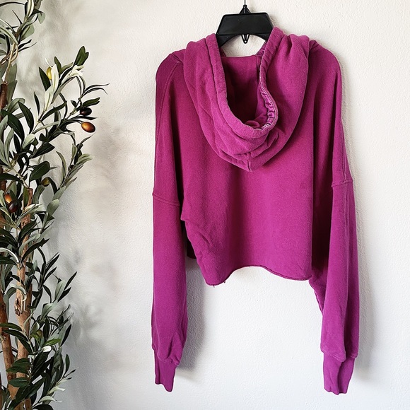 UGG Keira Crop magenta hoodie women’s size small - Picture 6 of 7